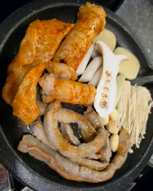 다 익은 곱창, 대창, 막창의 모습