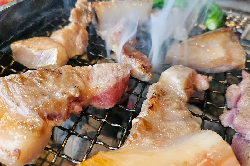 육담 퇴계점 숯불 삼겹살