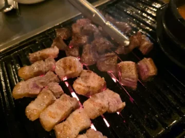 향수를 자극하는 천안 연탄구이의 정수, 쌍용동 맛집 노을연탄구이에서 찾다