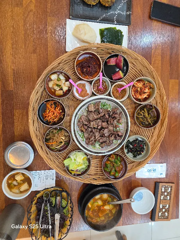 푸짐한 한상차림