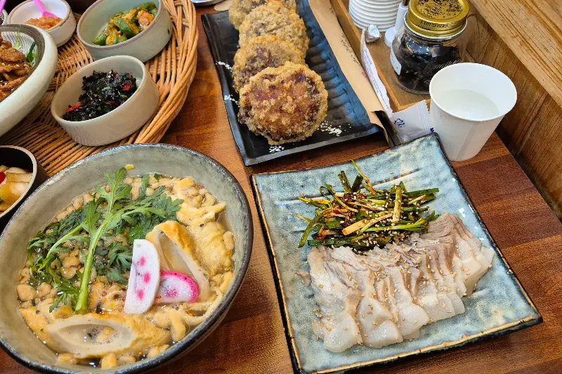 우동, 수육, 튀김