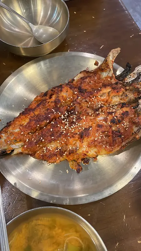 윤기가 좌르르 흐르는 코다리