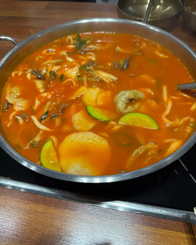 얼큰 칼국수