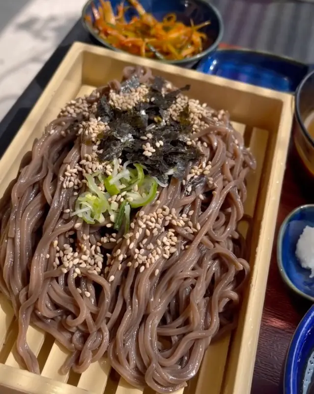 깔끔한 냉모밀 한 상