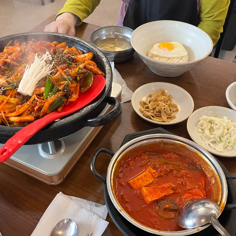 푸짐한 한 상 차림