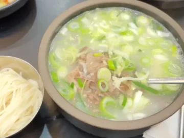 세월의 깊이가 녹아든, 고대 앞 추억을 되살리는 서울 설렁탕 맛집 순례기