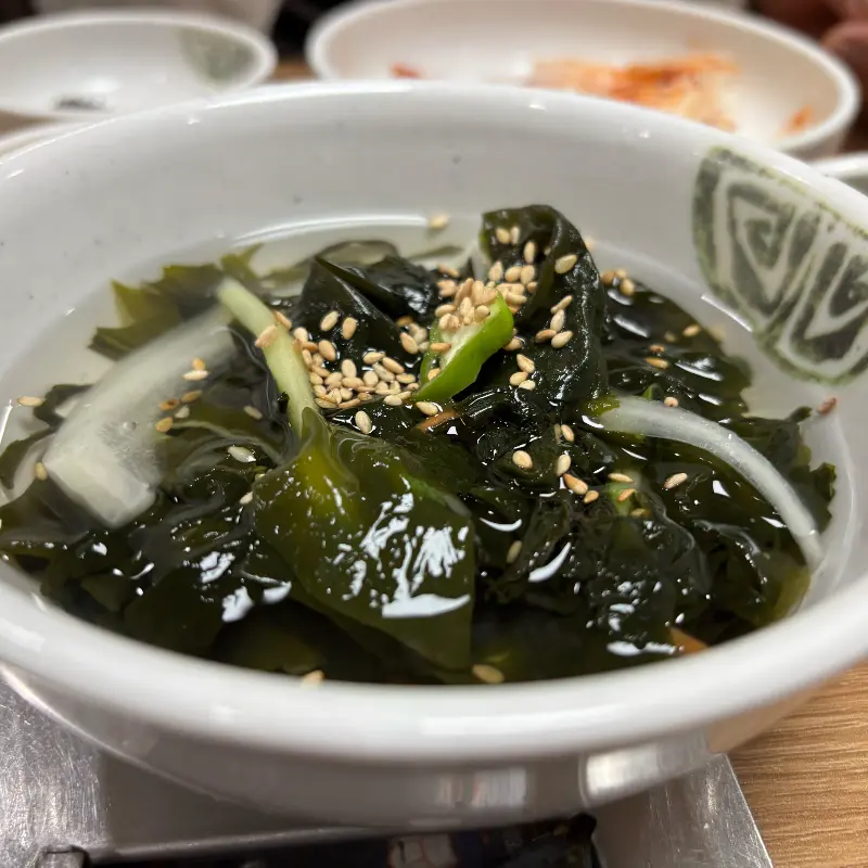 시원한 바다 내음이 느껴지는 미역