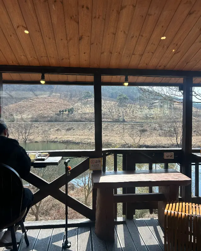 테라스에서 바라본 섬진강 풍경