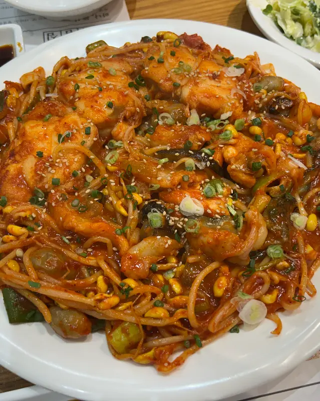 맛깔스러운 아구찜 한 상