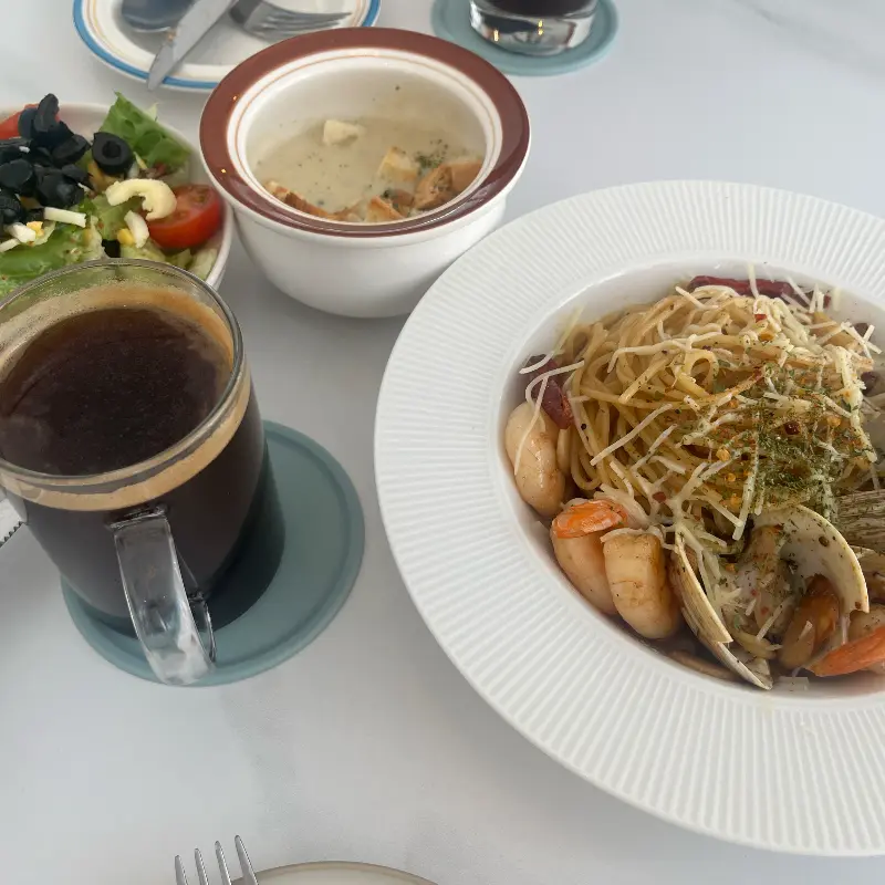 런치 세트 구성