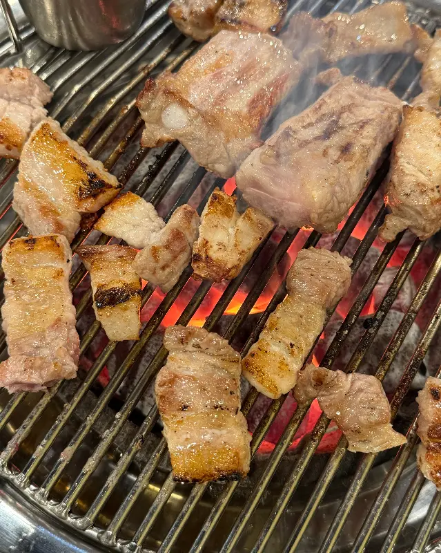 맛있게 구워진 근고기