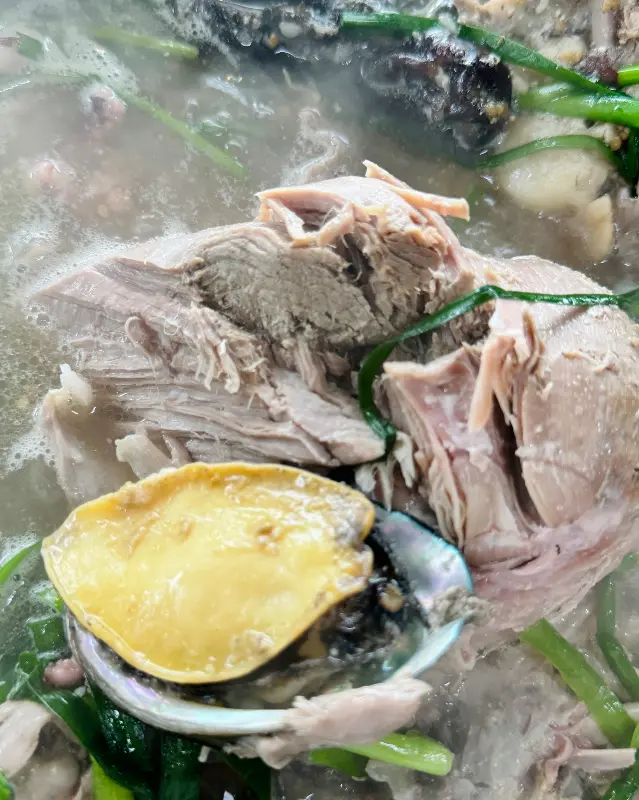 전복과 닭고기의 환상적인 조합