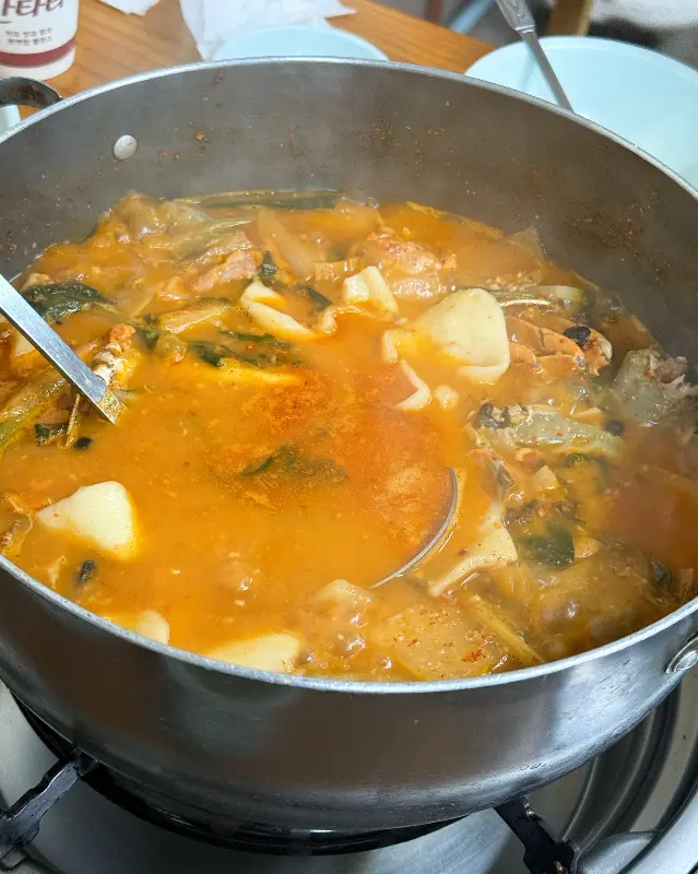 메기매운탕의 푸짐한 비주얼