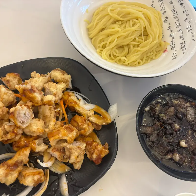 짜장면, 탕수육, 면