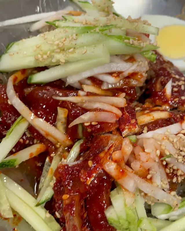 물냉면 디테일 샷