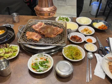 장안동 깊은 맛, 추억 소환하는 안흥갈비에서 혼밥으로 찾는 인생 돼지갈비 맛집