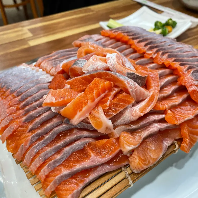 신선한 송어회의 자태