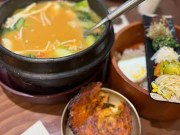 향긋한 봄 내음 가득, 올림픽공원 맛집 봉이밥에서 즐기는 건강한 보리비빔밥 한 상