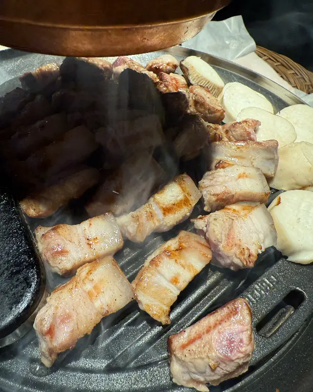 함돈에서 맛보는 잊을 수 없는 저녁 식사