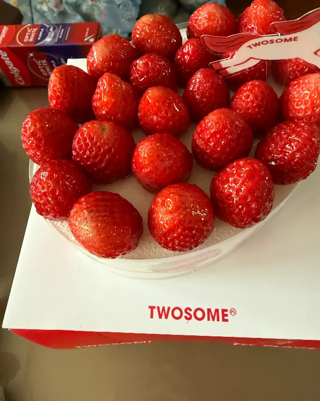 투썸플레이스 딸기 생크림 케이크