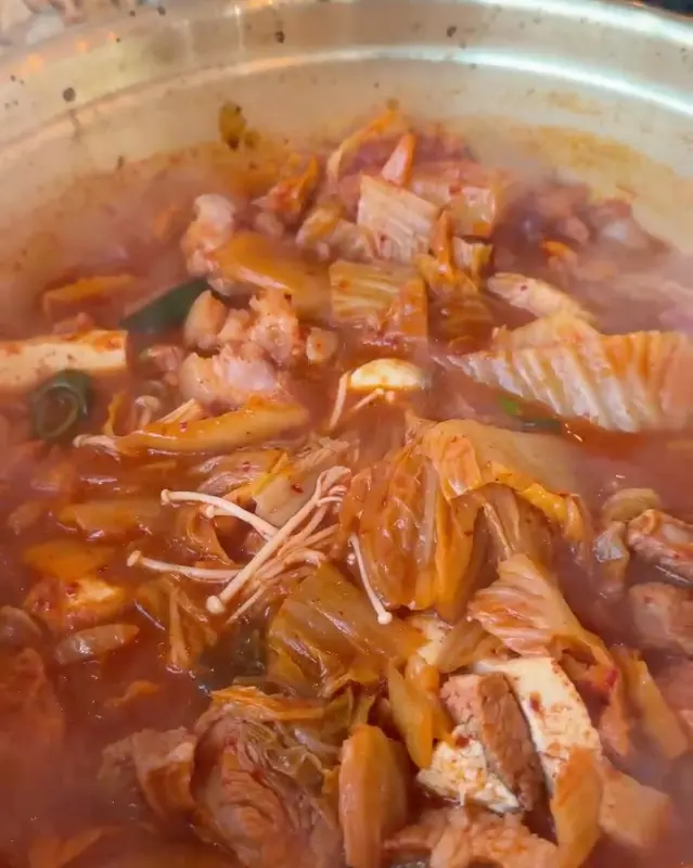 흑돼지 김치찌개
