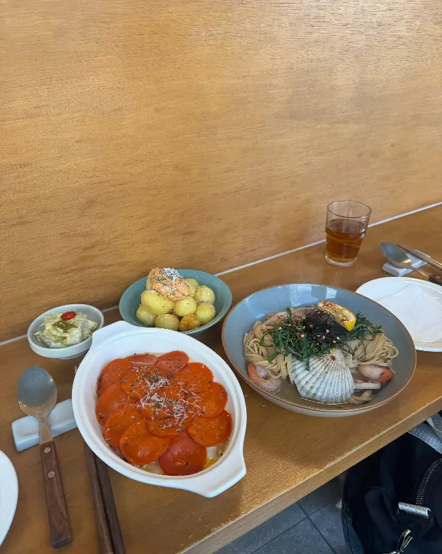 단초의 테이블 세팅