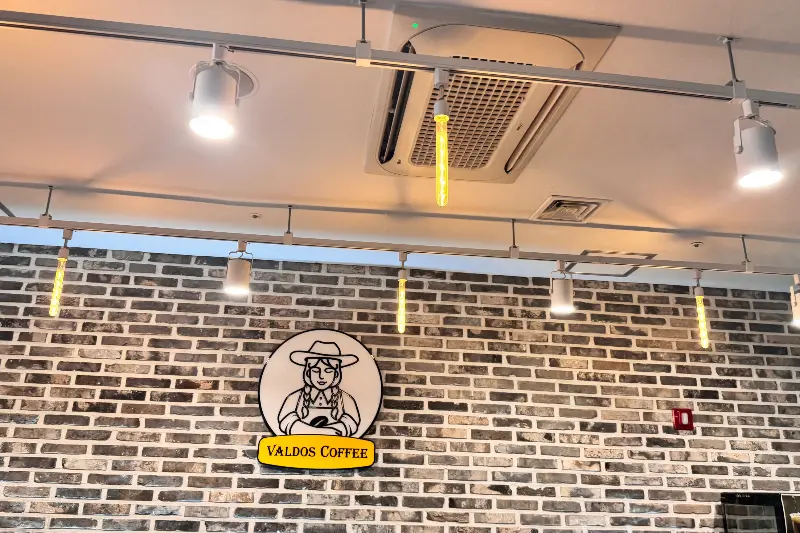 발도스커피 로고