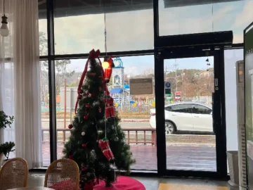 힙스터들의 성지, 홍성 슬로우잇다운에서 즐기는 인생 브런치 맛집 탐험기