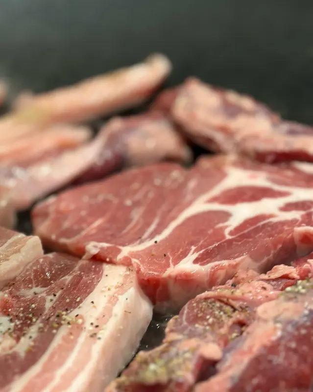 신선한 돼지고기
