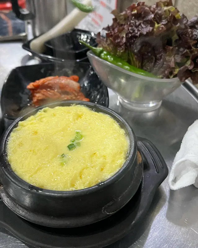 기본으로 제공되는 푸짐한 계란찜