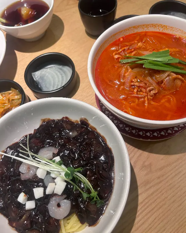 깔끔한 테이블 세팅