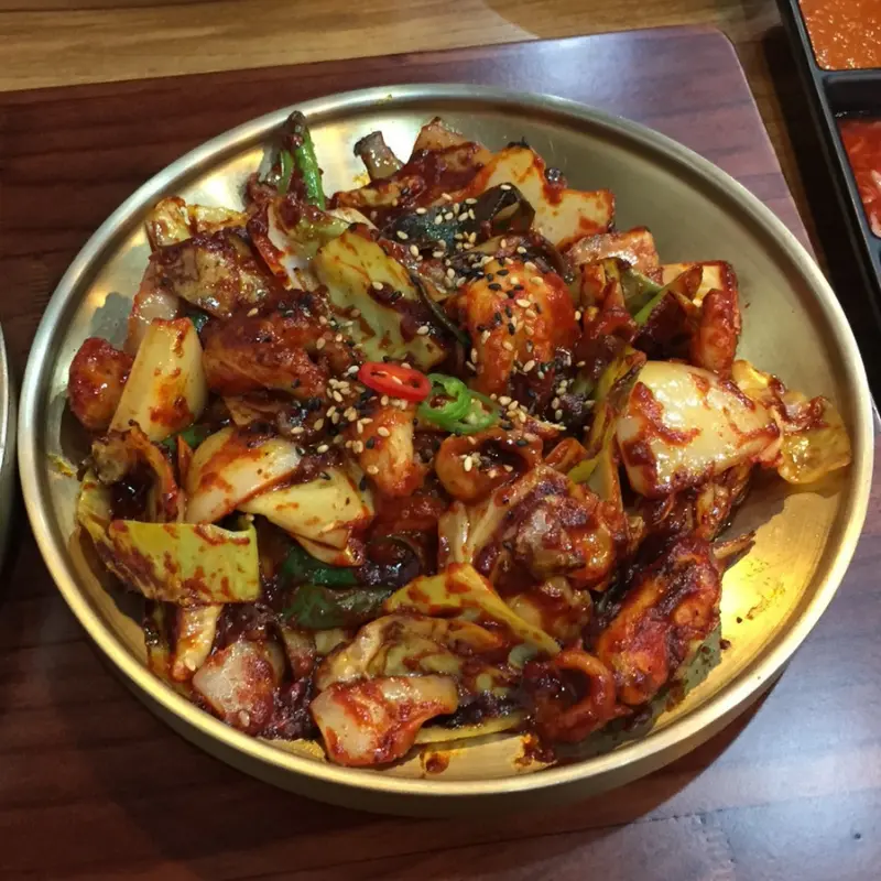 숯불 향 가득한 족발