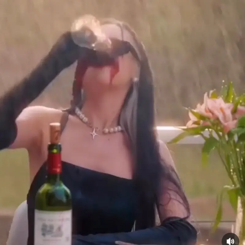 캠핑 분위기를 더해주는 모닥불