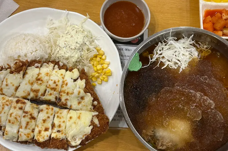치즈돈까스와 냉모밀