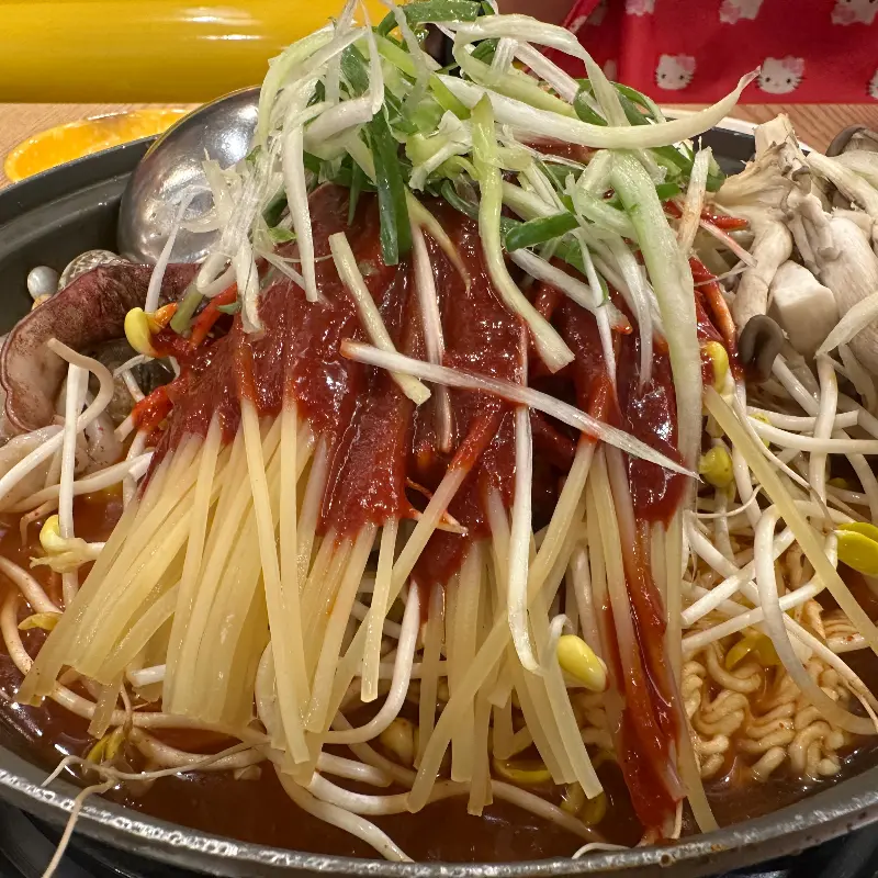 푸짐한 떡볶이 한 상