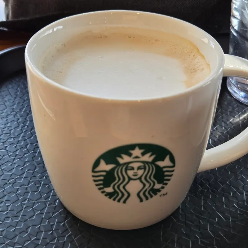 따뜻한 카페라떼