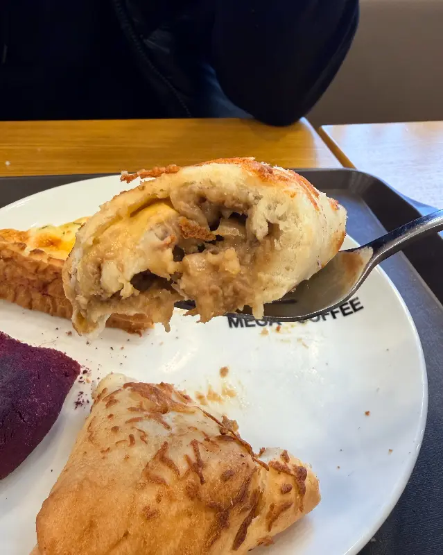 따뜻하고 달콤한 고구마빵