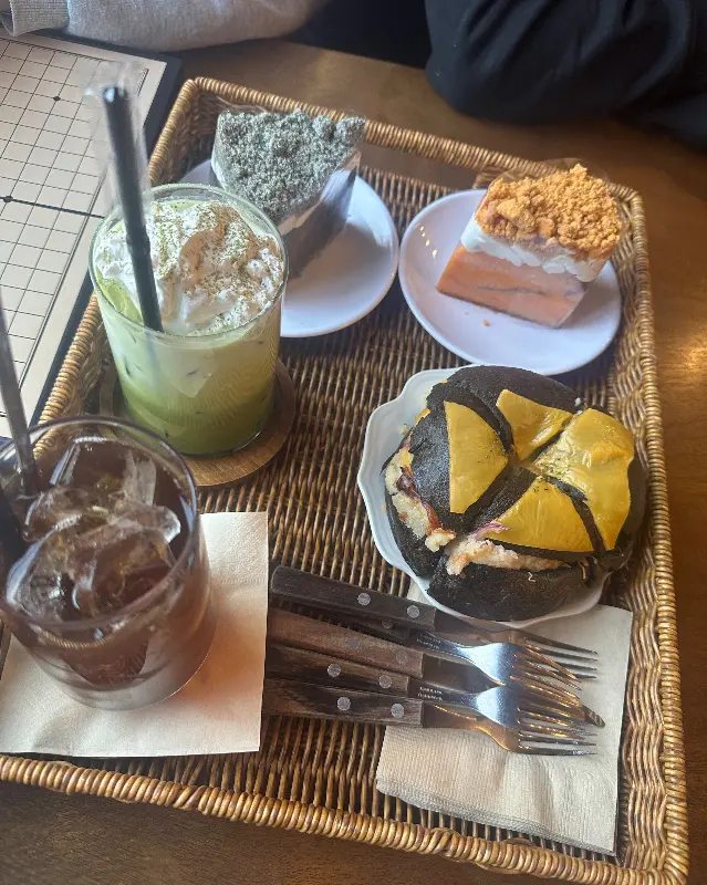 쌀 베이글과 쑥절미 갸또