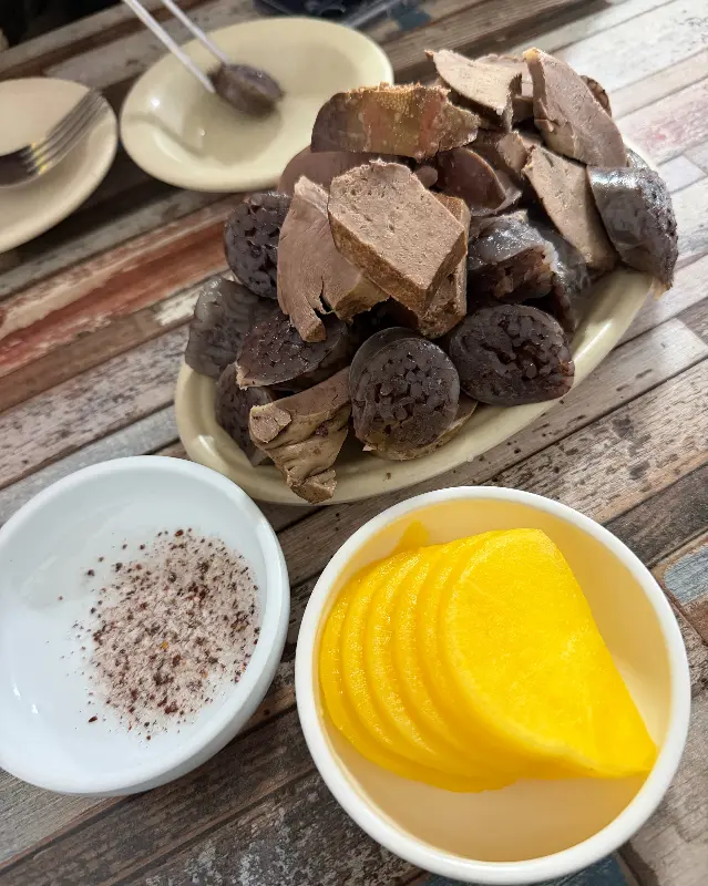 순대와 소금, 단무지