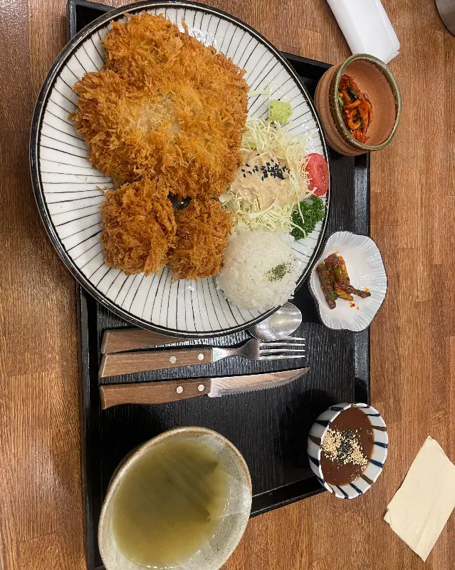 오늘하루 돈까스 단면