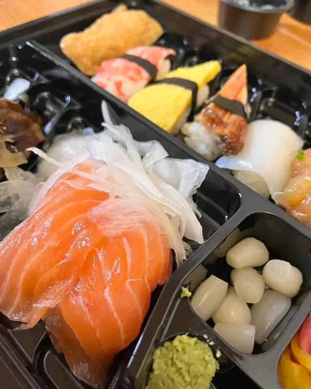 신선함이 가득한 모듬 초밥