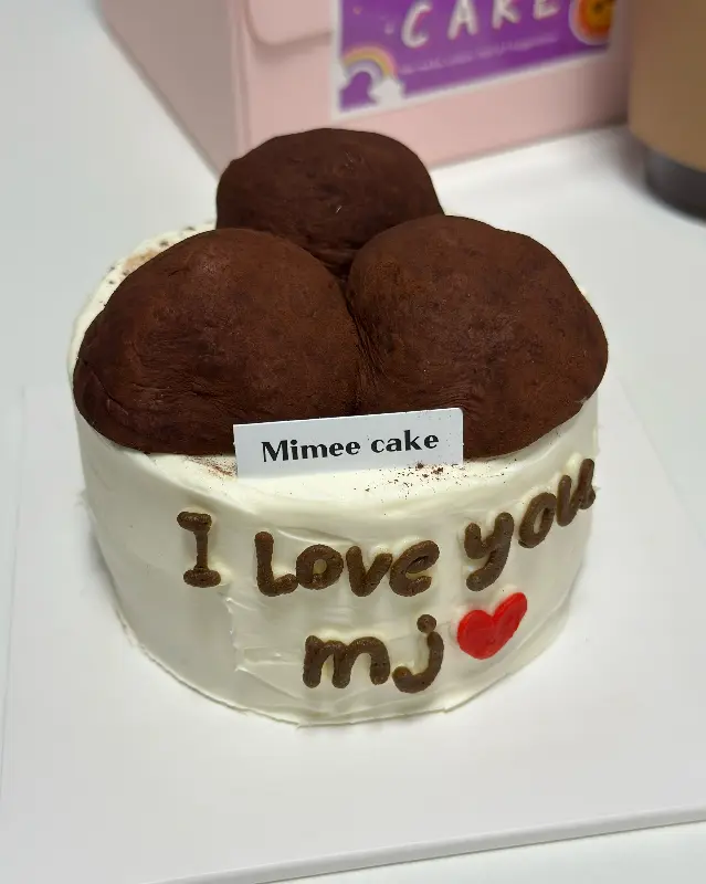 두쫀쿠 케이크 근접샷