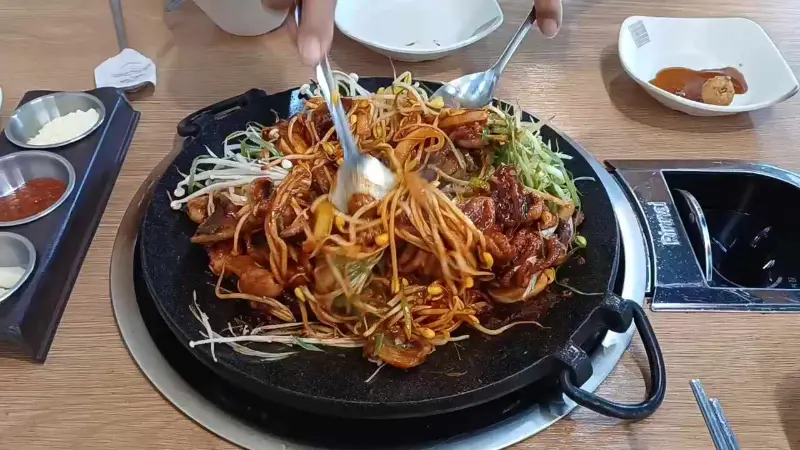 철판 쭈꾸미 볶음