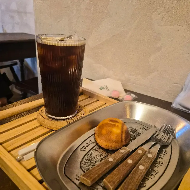 더반베이크샵, 딸기 케이크와 더반라떼