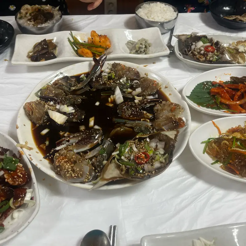 간장게장 정식 한 상 차림