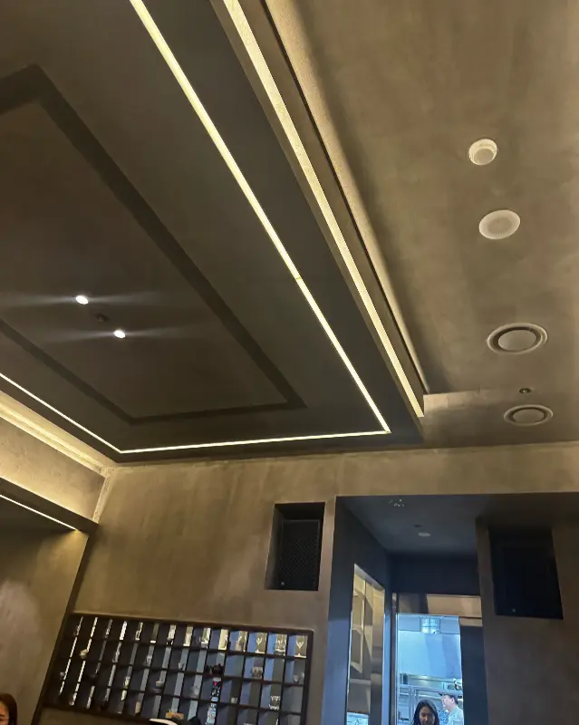 모던한 천장 디자인