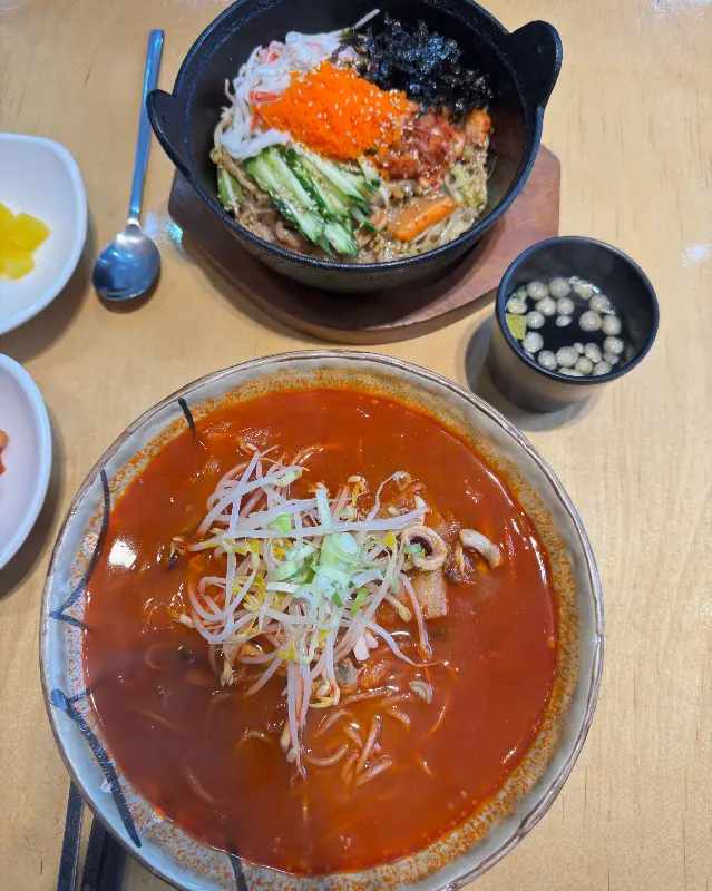 매콤한 짬뽕 국수