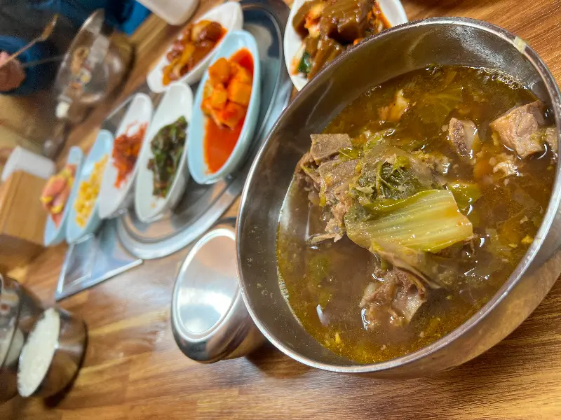 된장찌개와 푸짐한 한상차림