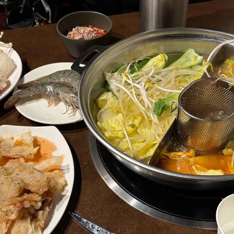 다양한 훠궈 재료들