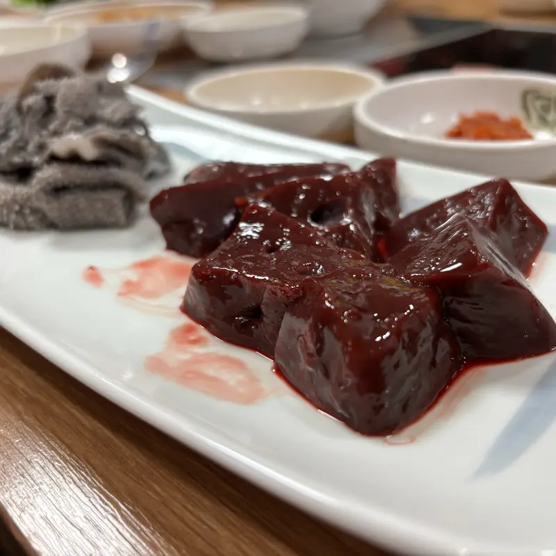 신선한 간과 천엽